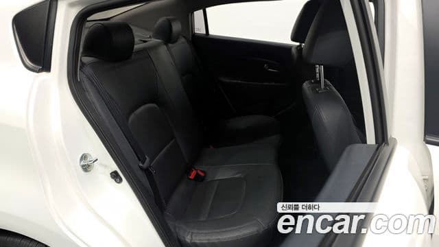 Kia The / новый New Pride Luxury, 2015 12