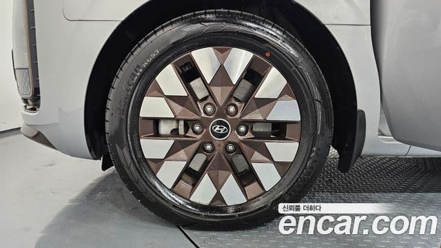 Hyundai Staria Inspiration, 2022 все фото