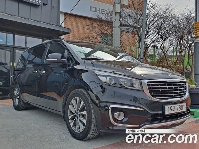 Kia All New Carnival Prestige, 2015 4