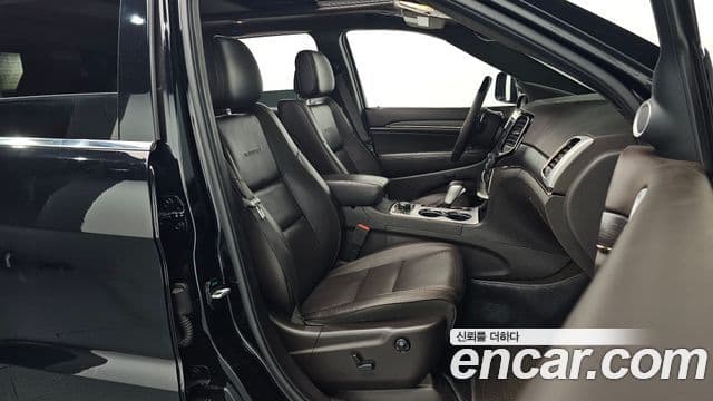 Jeep Grand Cherokee WK2, 2019 18