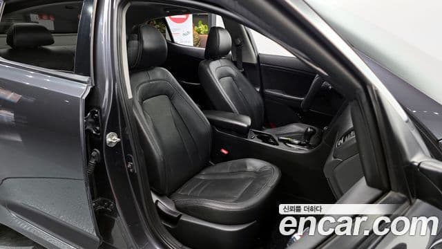 Kia K5 Prestige, 2012 10