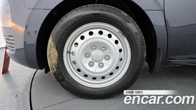 Hyundai Staria Smart, 2023 все фото