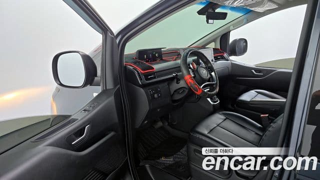 Hyundai Staria Smart, 2023 10