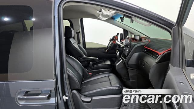 Hyundai Staria Smart, 2023 11