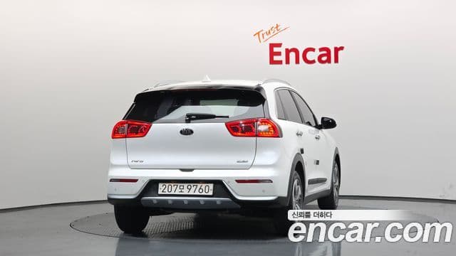 Kia Niro Prestige, 2018 4