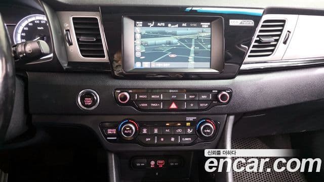 Kia Niro Prestige, 2018 16