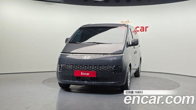 Hyundai Staria Modern, 2025 3