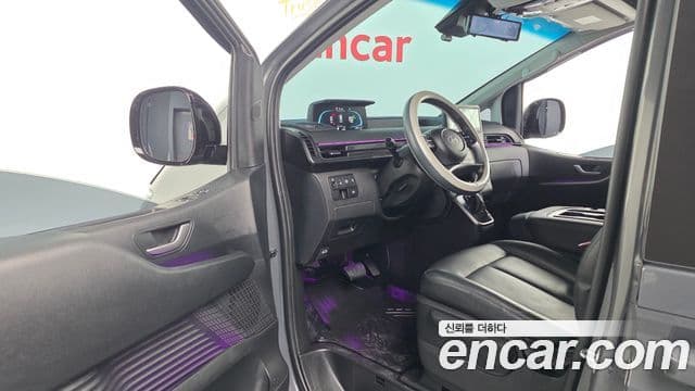 Hyundai Staria Modern, 2025 10