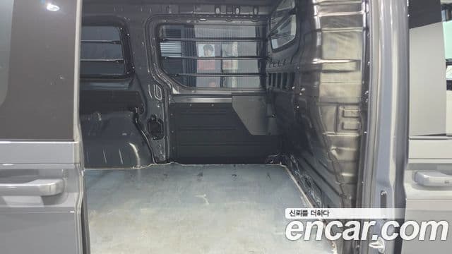 Hyundai Staria Modern, 2025 12