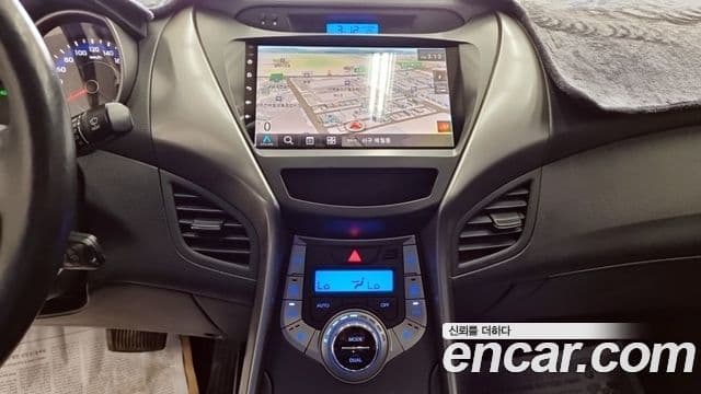 Hyundai Avante MD M16 GDI Smart, 2013 10