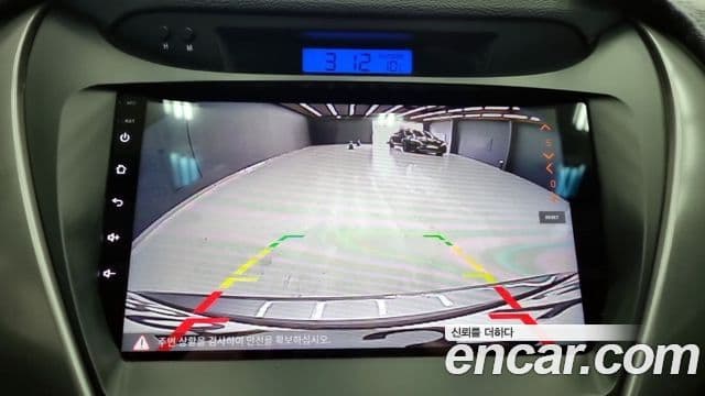 Hyundai Avante MD M16 GDI Smart, 2013 11