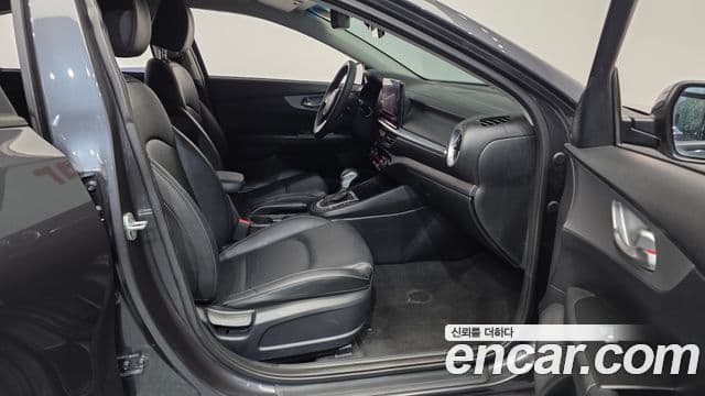 Kia The / новый New K3 2세대 Trendy, 2022 11