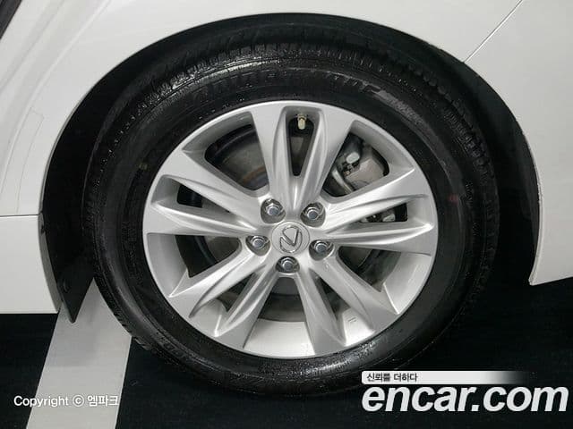 Lexus CT200h ZWA10, 2015 17