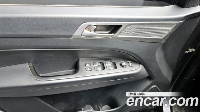 KG모빌리티(SsangYong) Rexton Sport 칸 Professional S (5-Link), 2019 17