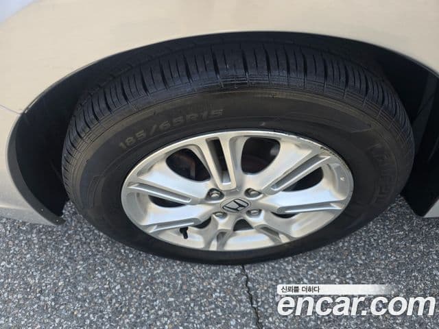 Honda 인사이트 Plus, 2011 16