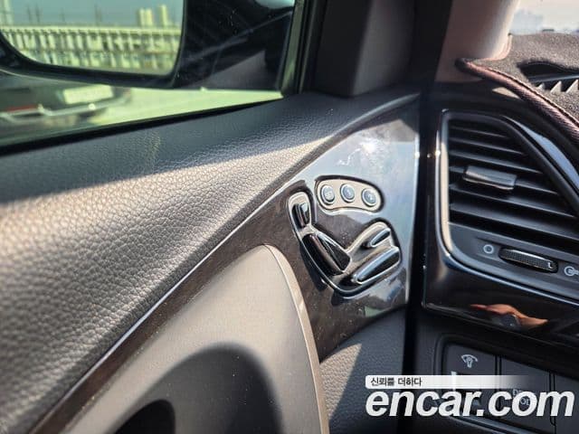 Hyundai Grandeur HG Modern, 2016 11