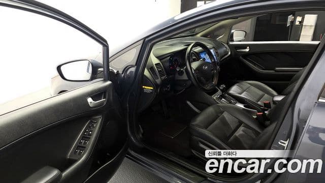 Kia K3 Luxury, 2015 10