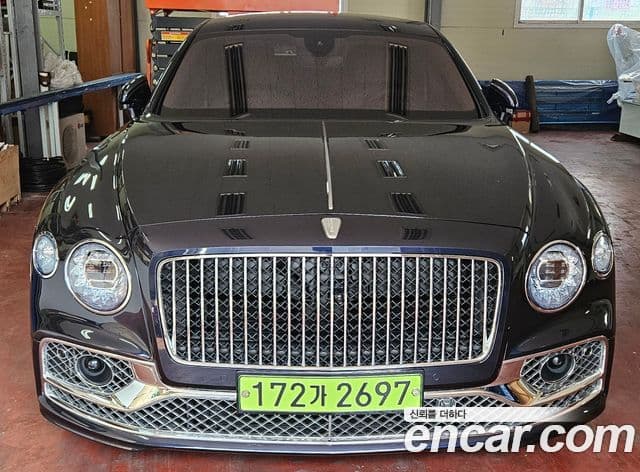 Bentley Flying Spur 3세대 4.0 Azure, 2023 3