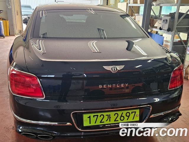 Bentley Flying Spur 3세대 4.0 Azure, 2023 4