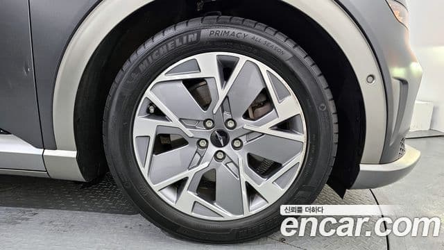 Genesis GV60 Standard, 2022 все фото