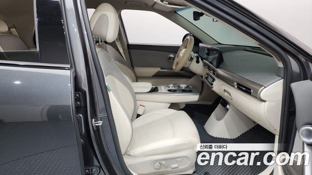 Genesis GV60 Standard, 2022 11