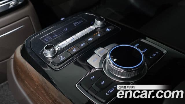 Genesis G90 Premium Luxury, 2021 18