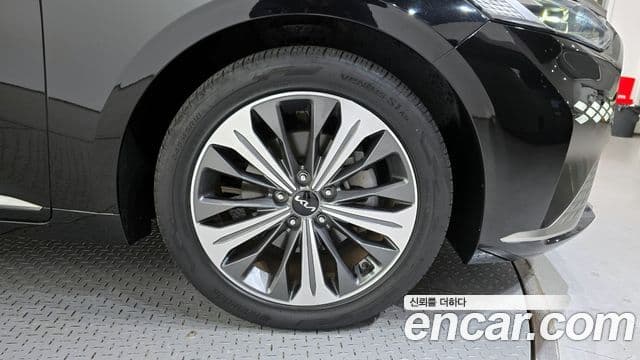 Kia K8 гибрид Noblesse, 2022 все фото