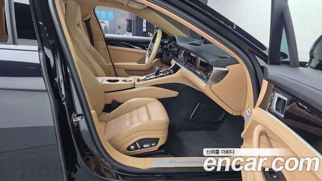 Porsche Panamera (971), 2018 11