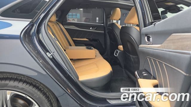 Kia K5 гибрид 3세대 Signature, 2021 12