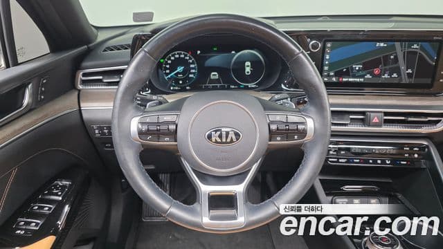Kia K5 гибрид 3세대 Signature, 2021 13