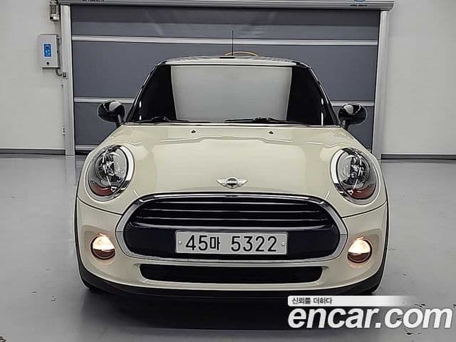Mini Cooper 3세대, 2017 2
