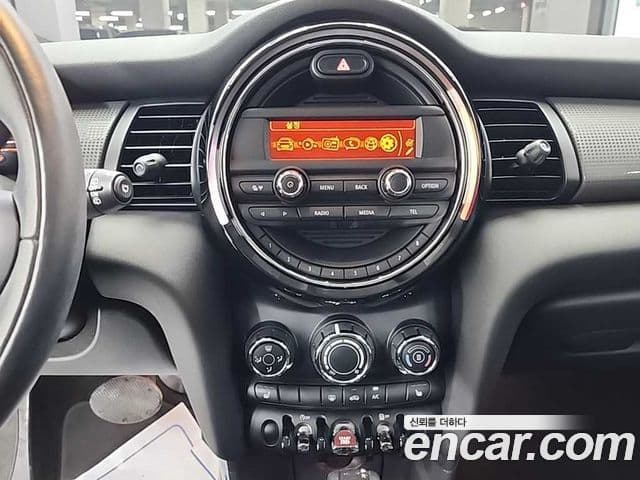 Mini Cooper 3세대, 2017 10