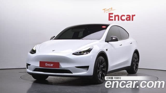Tesla модель Y, 2023 1
