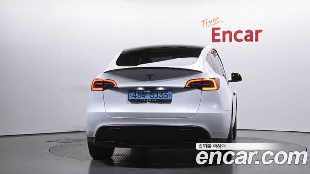 Tesla модель Y, 2023 4