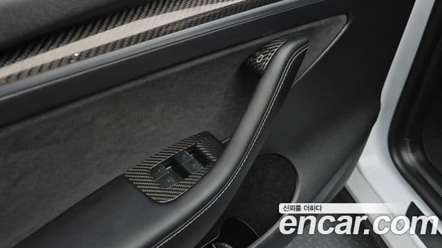 Tesla модель Y, 2023 17