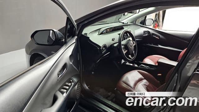 Toyota 프리우스 4세대 1.8 E, 2017 10