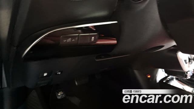 Toyota 프리우스 4세대 1.8 E, 2017 15