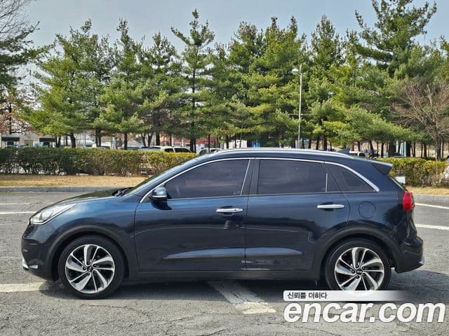 Kia Niro Noblesse, 2017 2