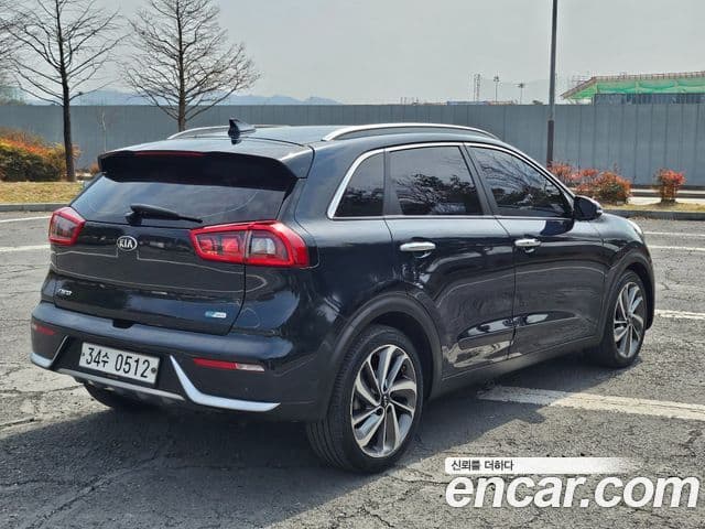 Kia Niro Noblesse, 2017 все фото