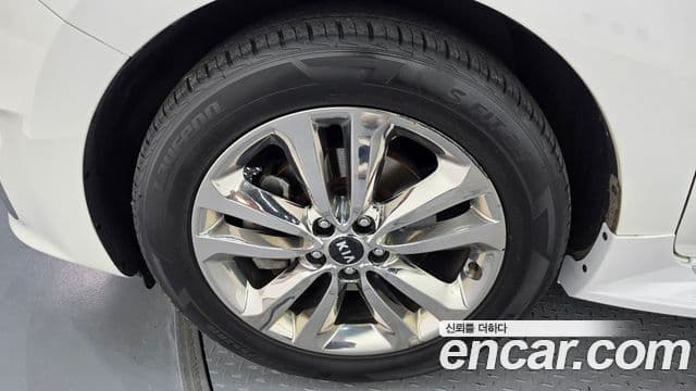 Kia All New Carnival Prestige, 2015 все фото