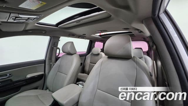 Kia All New Carnival Prestige, 2015 11