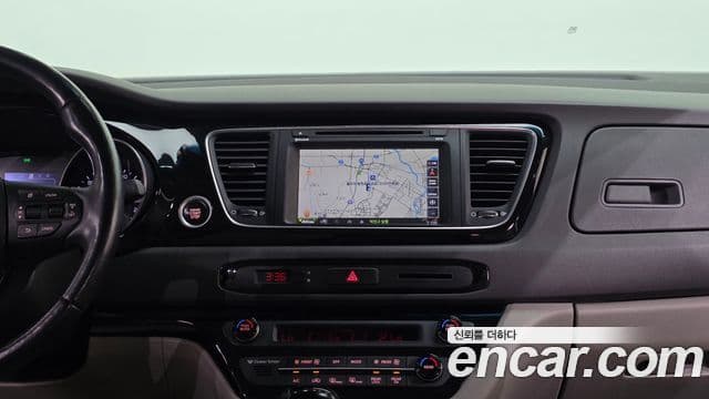 Kia All New Carnival Prestige, 2015 16