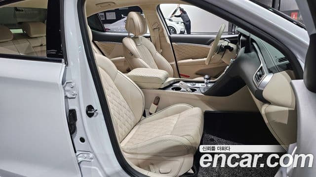 Genesis The / новый New G70, 2023 10