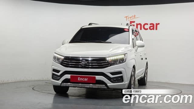 KG모빌리티(SsangYong) Korando 투리스모 4WD RX 9인승, 2019 3
