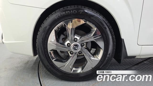 KG모빌리티(SsangYong) Korando 투리스모 4WD RX 9인승, 2019 все фото