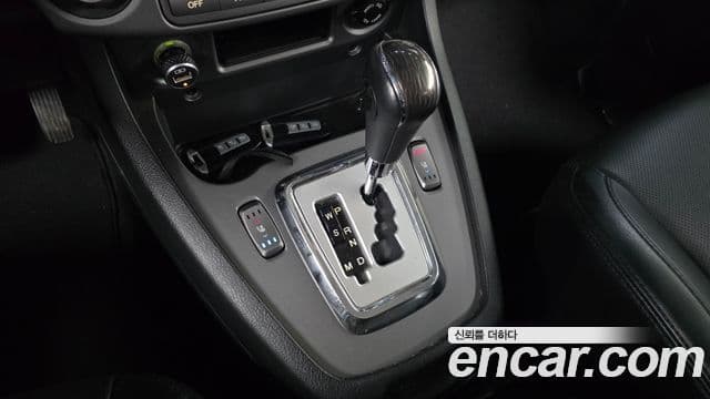 KG모빌리티(SsangYong) Korando 투리스모 4WD RX 9인승, 2019 9