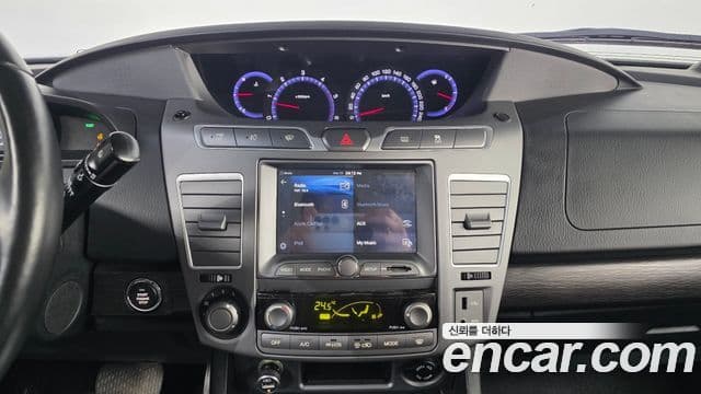 KG모빌리티(SsangYong) Korando 투리스모 4WD RX 9인승, 2019 14