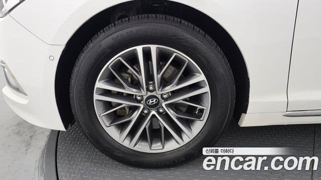 Hyundai LF Sonata LPI Modern(для людей с инвалидностью), 2015 все фото