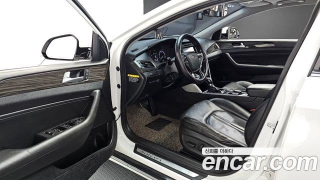 Hyundai LF Sonata LPI Modern(для людей с инвалидностью), 2015 11