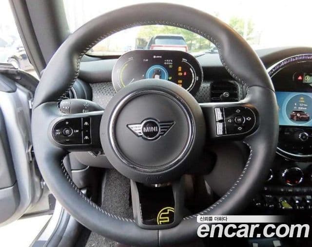 Mini Cooper Электрический (Electric) 3세대, 2024 9